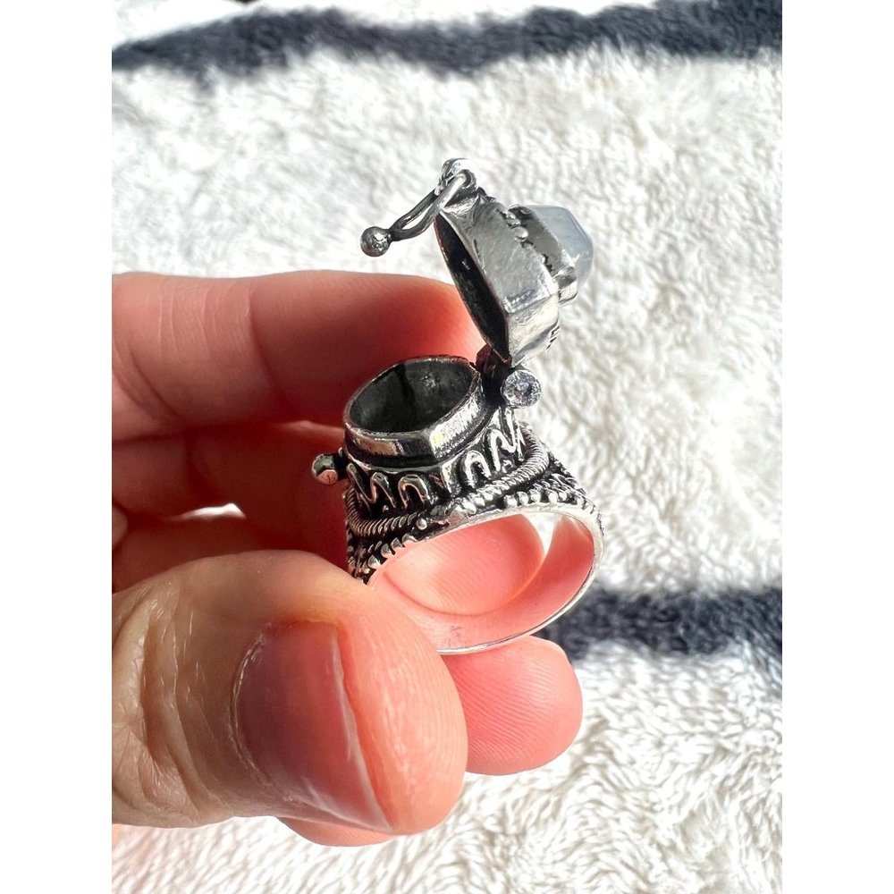 925 Rainbow Flash Moonstone POISON Ring 10 - Picture 12 of 13